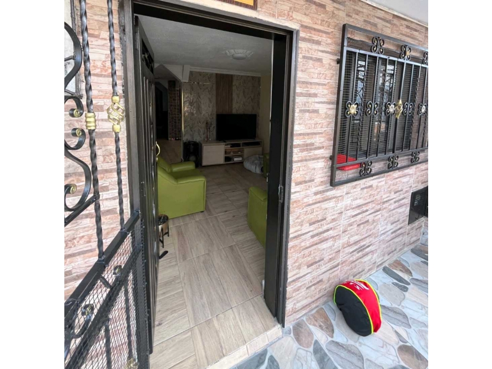 VENDO CASA EN CASTILLA MEDELLIN ANTIOQUIA