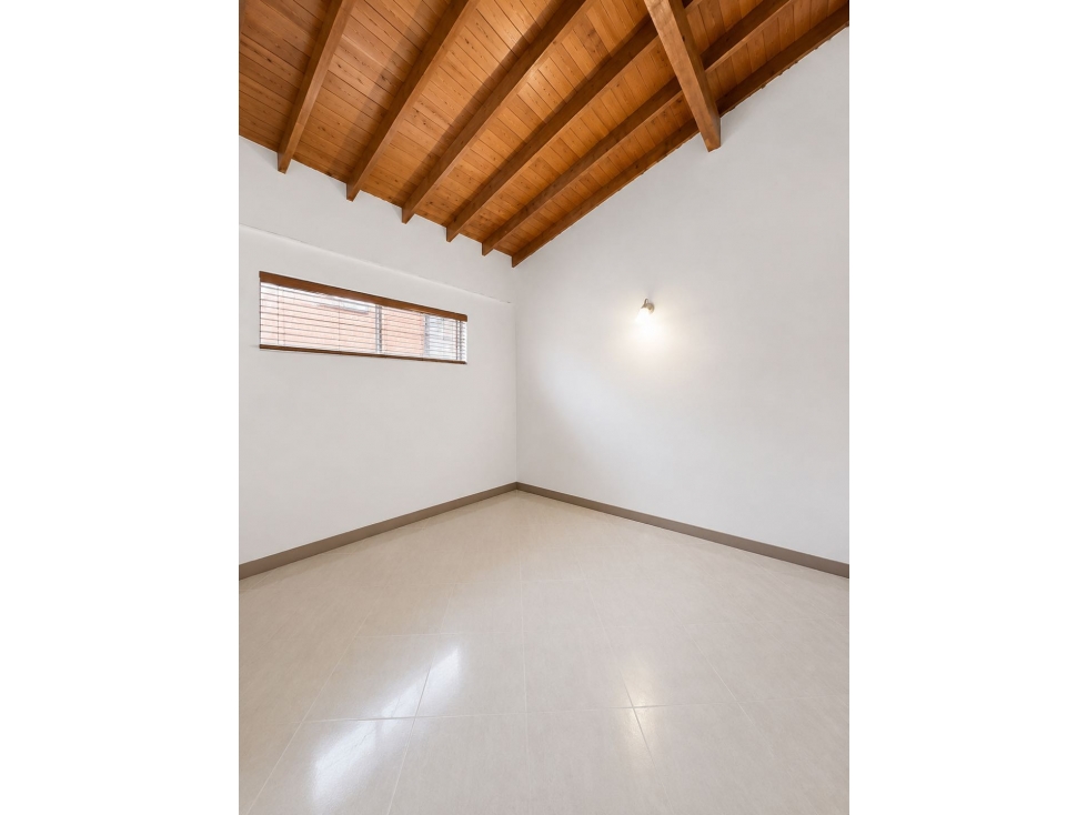 VENDO CASA EN CASTROPOL / POBLADO, UNIDAD CERRADA, FAMILIAR. — foto 5