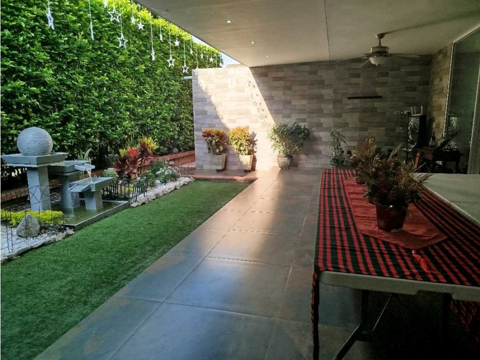 Vendo casa en ciudad jardin — foto 2