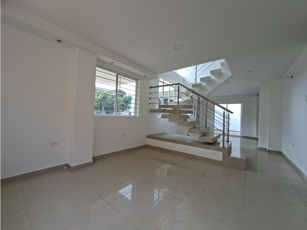 VENDO CASA EN CIUDAD JARDIN