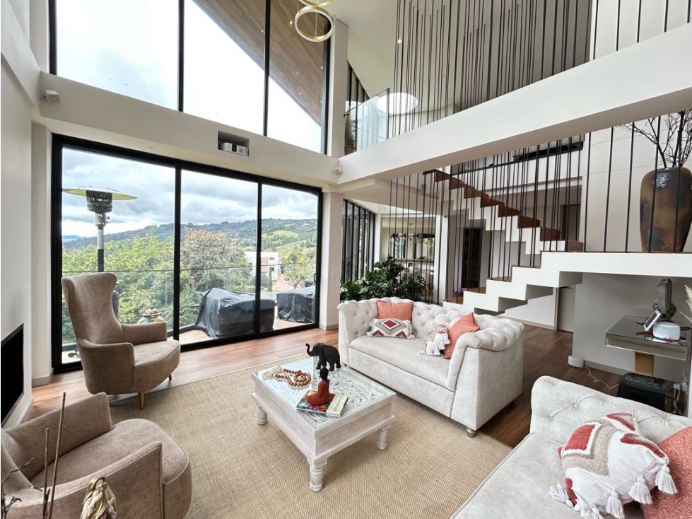 VENDO ESPECTACULAR CASA CON VISTA PANORÁMICA EN YERBABONITA CLUB HOUSE — foto 2