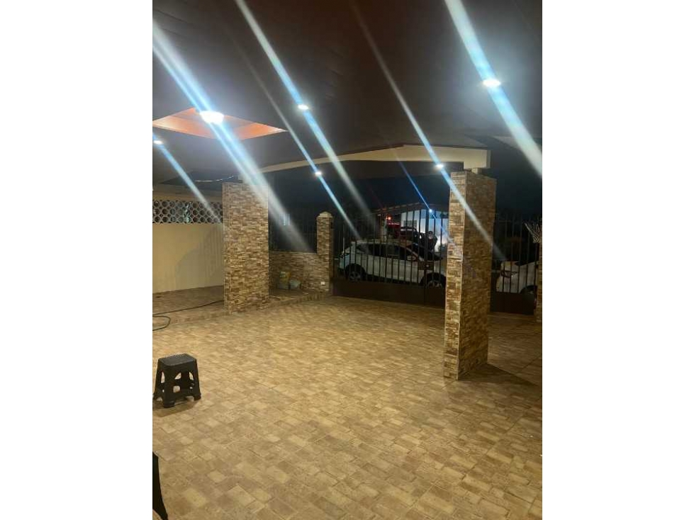 VENDO CASA EN COLON BARRIADA QUINTAS DE PILON - 6