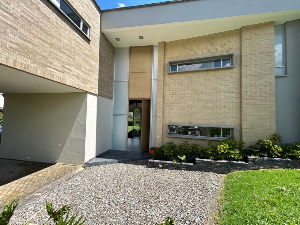 VENDO CASA EN CONJUNTO CERRADO EN LA CALERA — foto 3