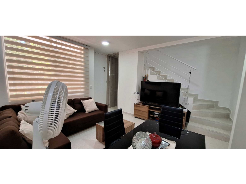 VENDO CASA EN CONJUNTO CON PISICNA RICAURTE — foto 5