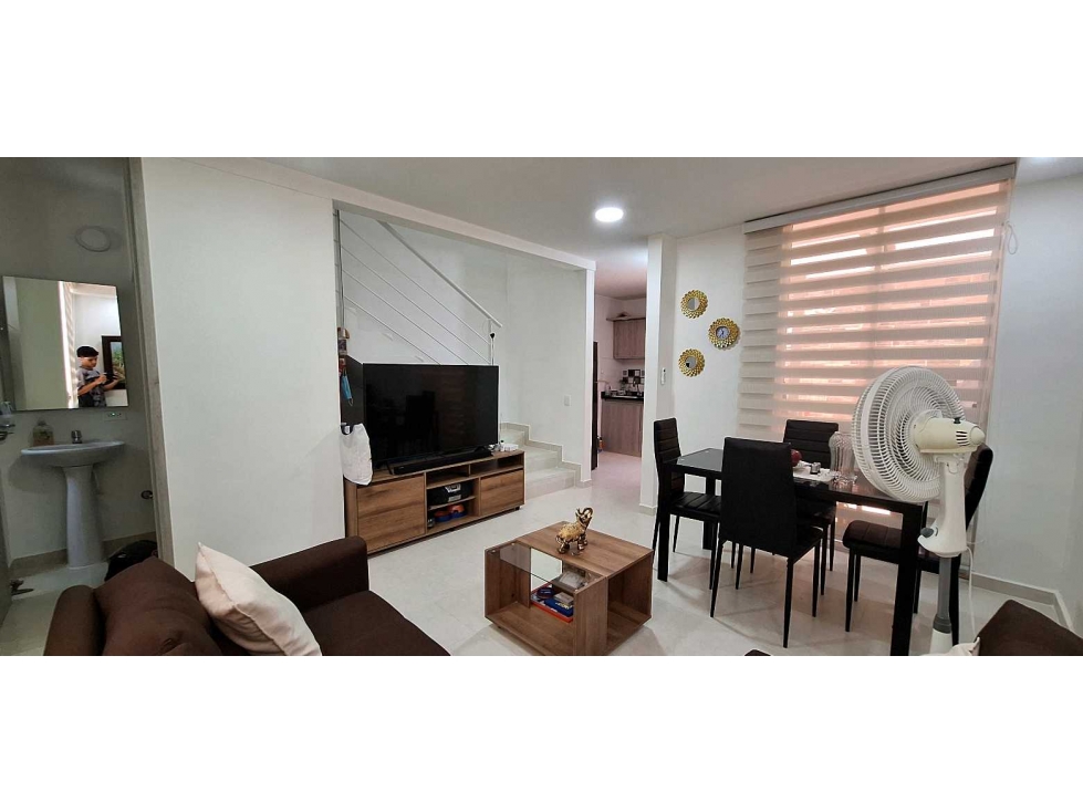 VENDO CASA EN CONJUNTO CON PISICNA RICAURTE — foto 4