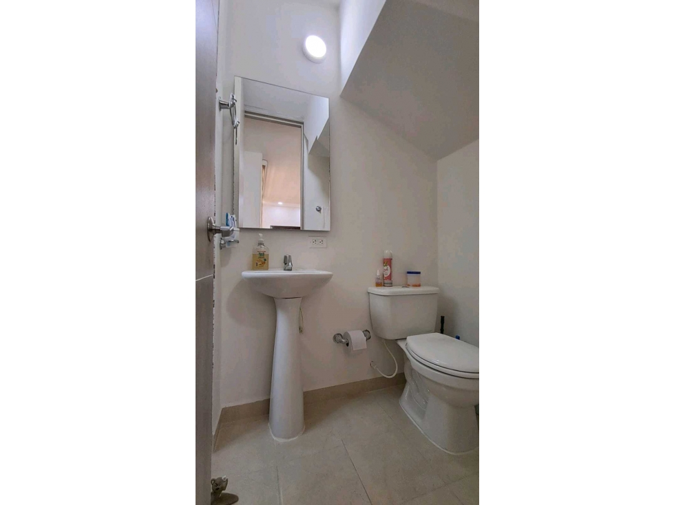 VENDO CASA EN CONJUNTO CON PISICNA RICAURTE — foto 6