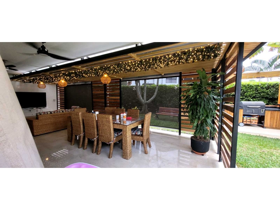 Vendo casa en conjunto puertas del Viento Pance