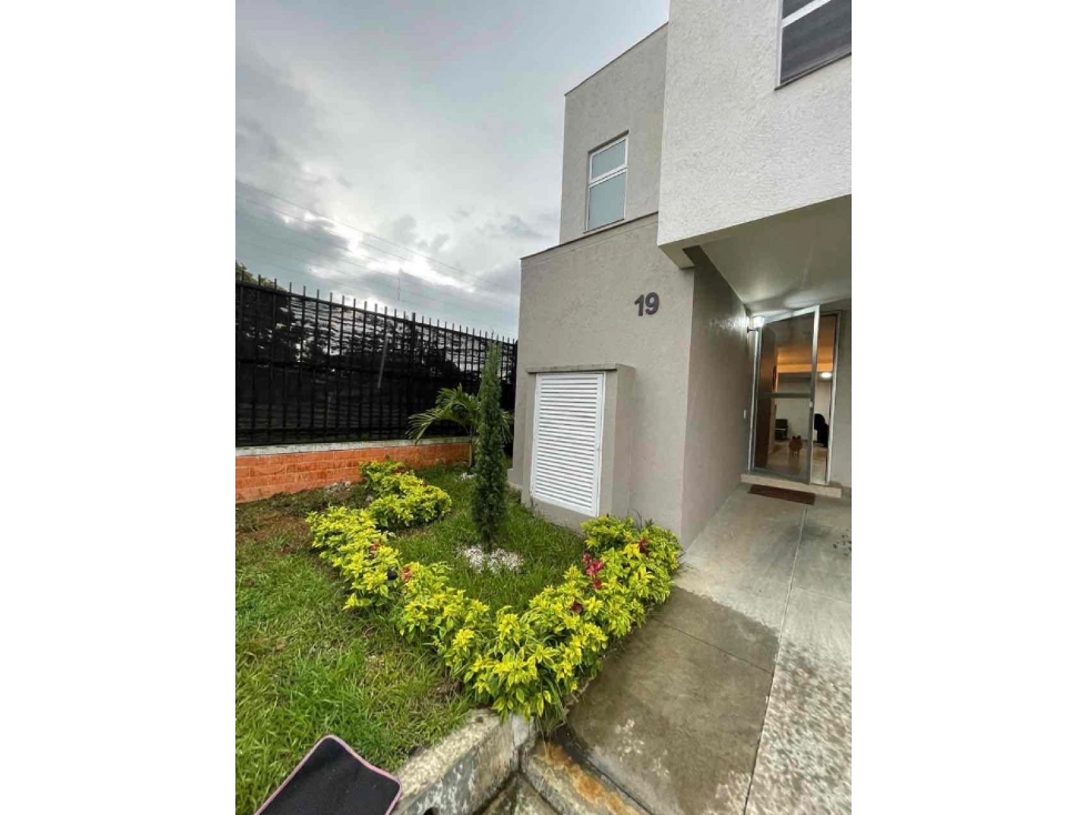 Vendo casa en country plaza Jamundi sur de Cali