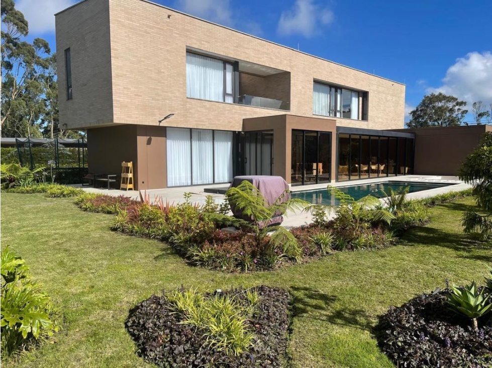 VENDO CASA EN EL ALTO DE LAS PALMAS CANTAGIRONE NATURA CON PISCINA