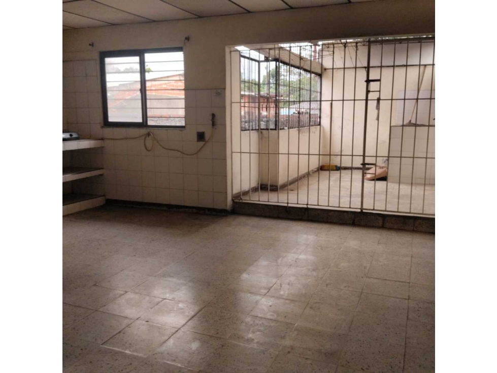 VENDO CASA EN EL BARRIO BENJAMIN HERRERA 3 PISOS CALI — foto 2
