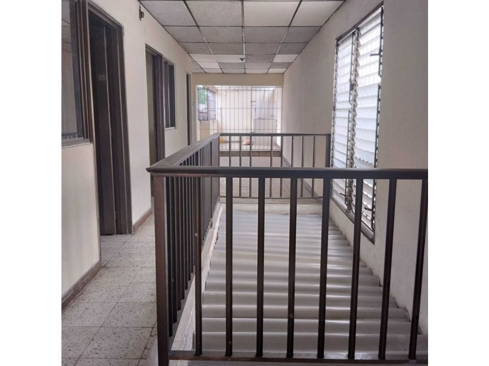 VENDO CASA EN EL BARRIO BENJAMIN HERRERA 3 PISOS CALI — foto 3