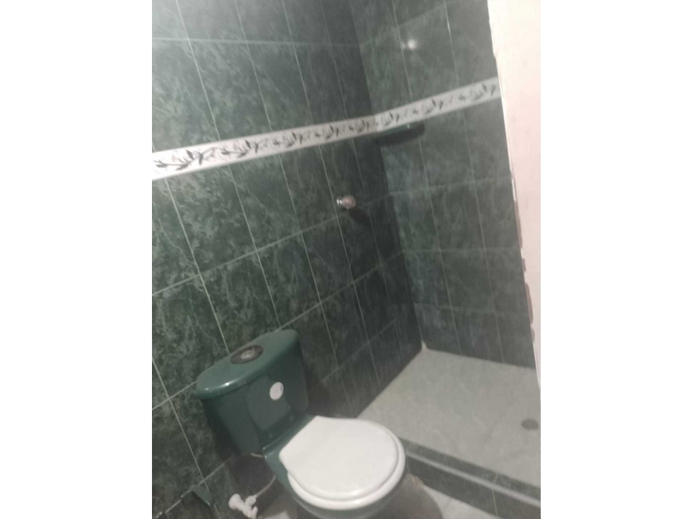 VENDO CASA EN EL BARRIO MUNICIPAL DE 3 PISOS CALI — foto 5