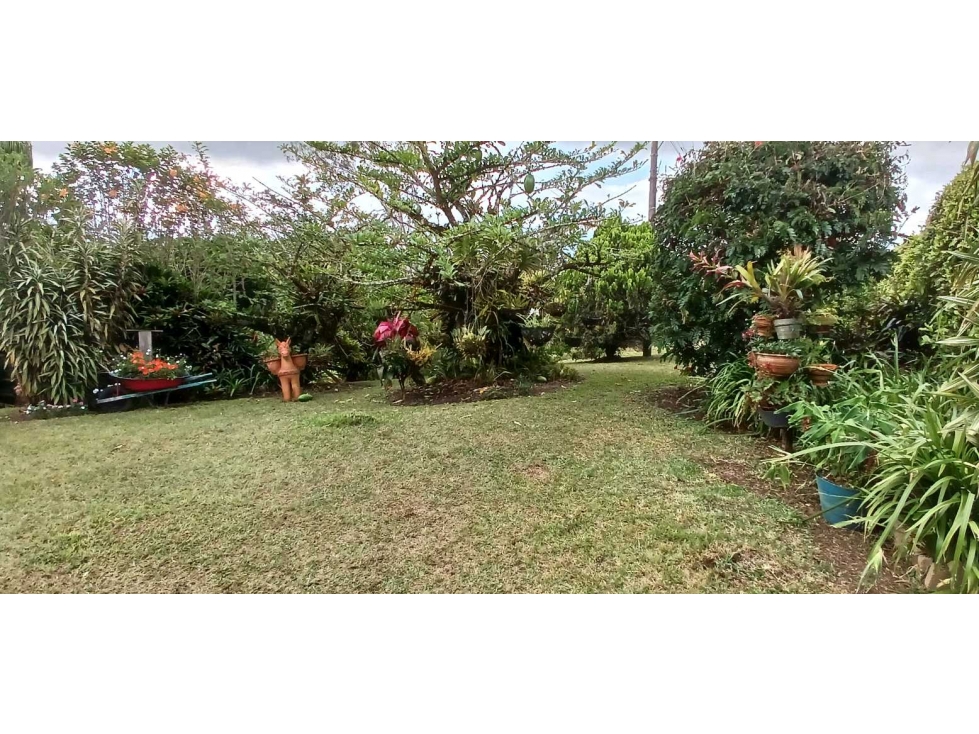 VENDO CASA EN EL CARMEN