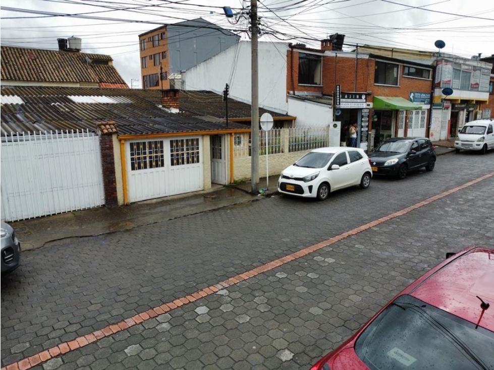 Vendo Casa en el centro de Chia área de terreno 185 m2