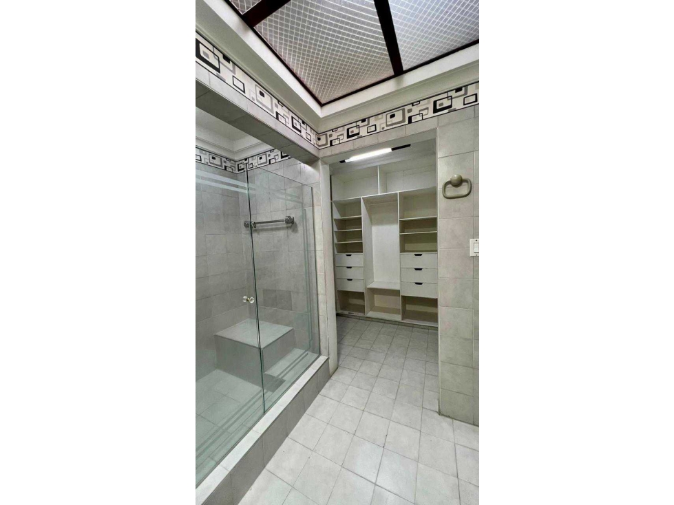 Vendo casa en el norte de cali barrio versalles 2 pisos area lote 206m - 6