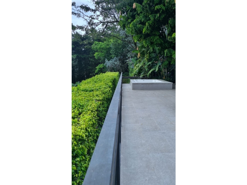 VENDO CASA EN EL POBLADO CERCA AL CES DE 4 HABITACIONES — foto 4