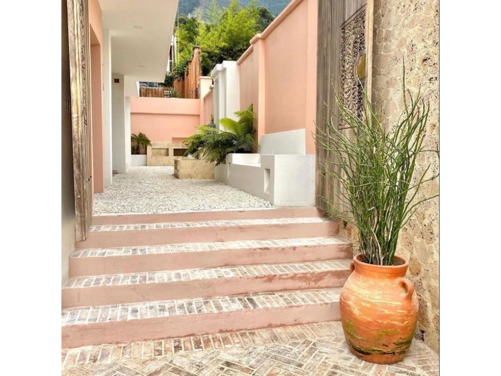 VENDO CASA EN EL POBLADO - COLA DEL ZORRO - PARCIALMENTE REMODELADA — foto 3