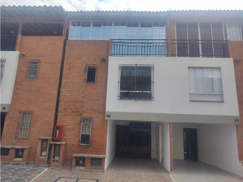 Vendo casa en el sur de cali barrio valle lili unidad cerrada — foto 2
