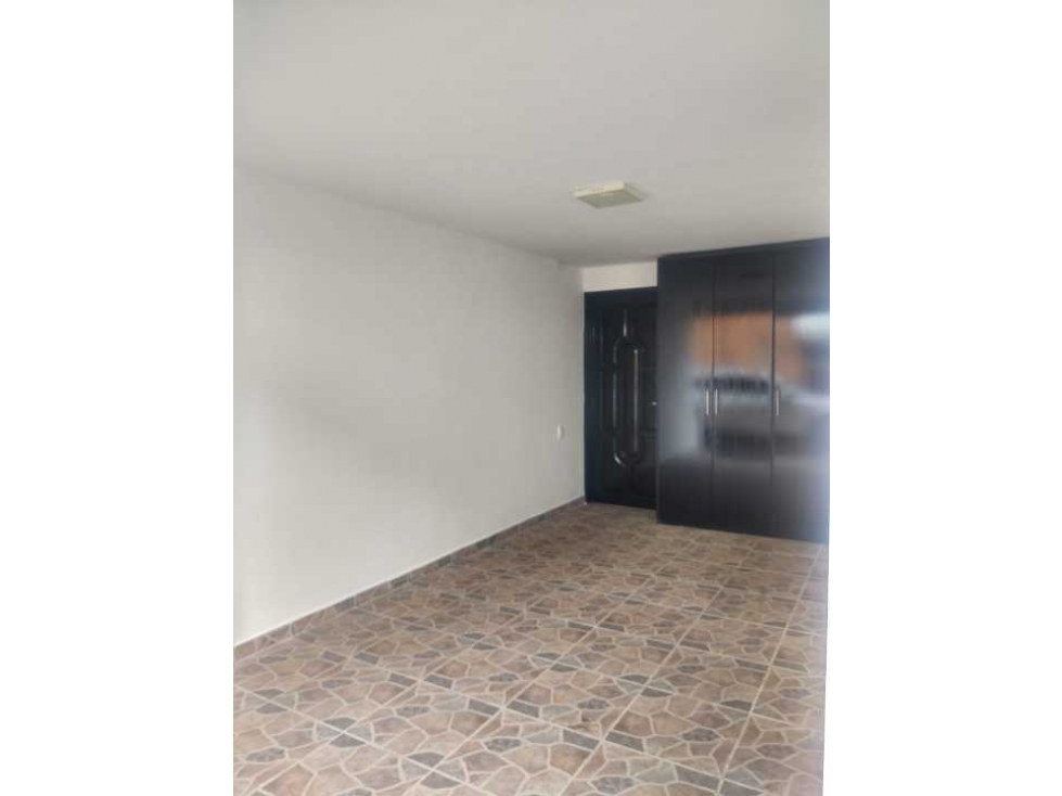 Vendo casa en el sur de cali barrio valle lili unidad cerrada — foto 4