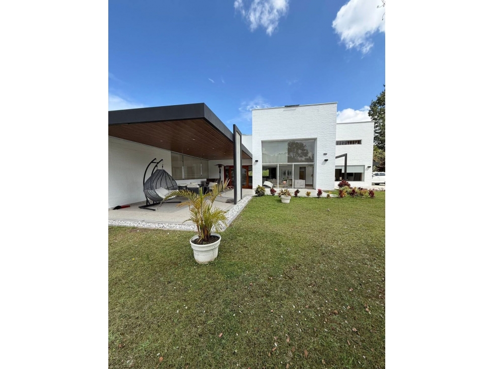 Vendo casa en Envigado, Alto del Escobero en unidad cerrada — foto 3