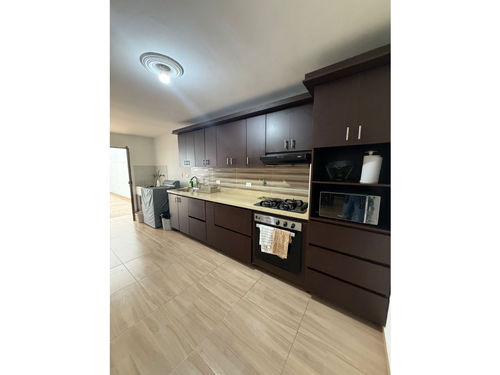 VENDO CASA EN ENVIGADO. BARRIO ALCALÁ, PARTE PLANA, BIEN UBICADA. — foto 4