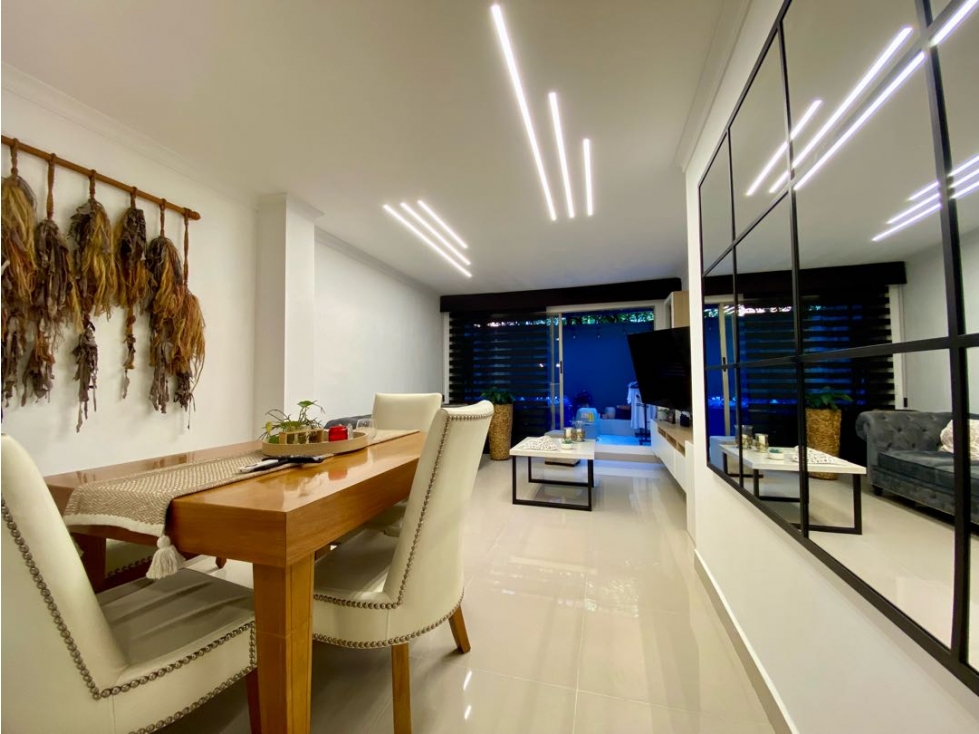 VENDO CASA DE TRES NIVELES EN ENVIGADO CAMINO VERDE