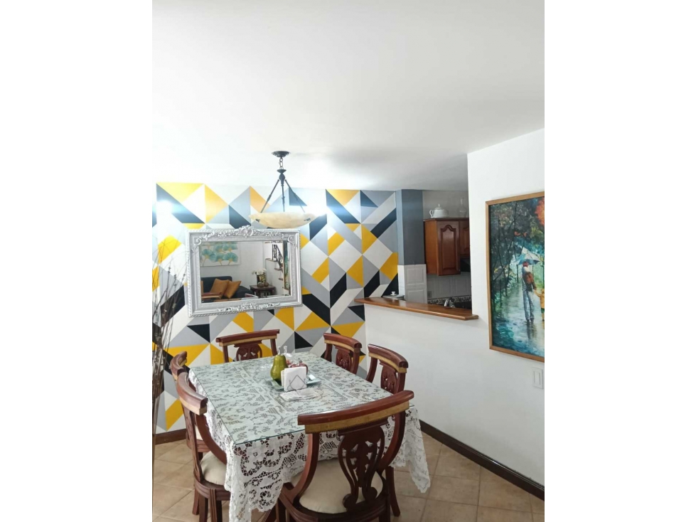 Vendo casa en Envigado cerca a city plaza — foto 2