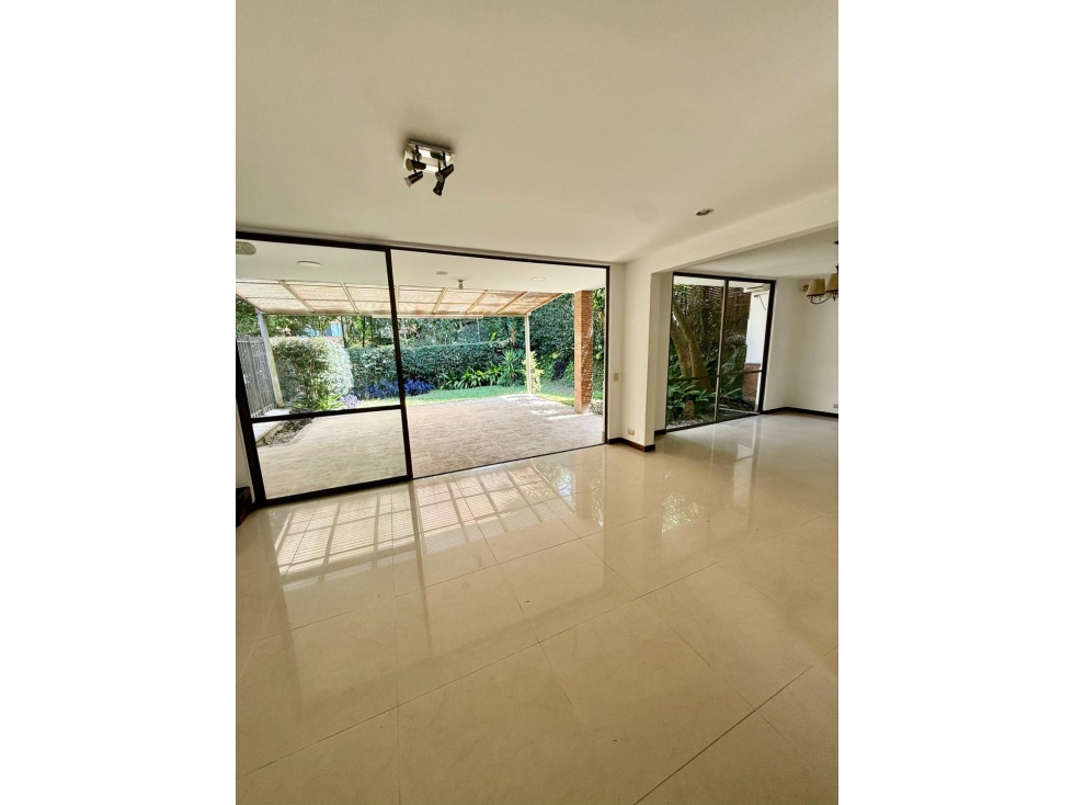 VENDO CASA EN ENVIGADO LOMA DEL CHOCHO CERCA A TERRACINA — foto 2