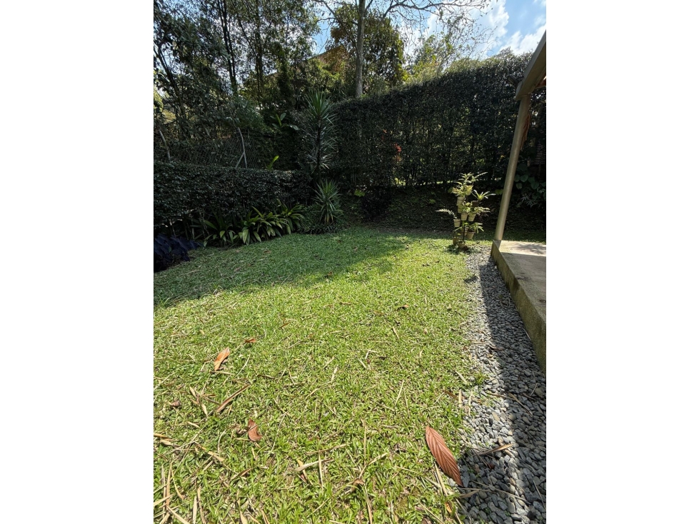 VENDO CASA EN ENVIGADO LOMA DEL CHOCHO CERCA A TERRACINA — foto 4