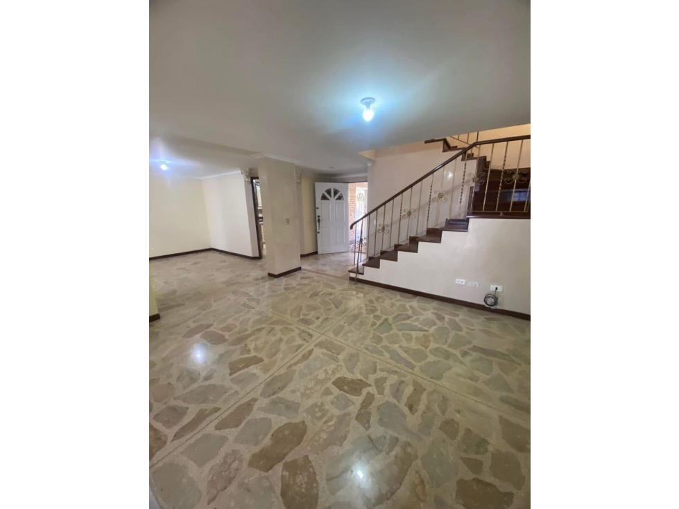 VENDO CASA EN ENVIGADO. LOMA EL ESCOBERO AL LADO DEL CC CITY PLAZA — foto 4