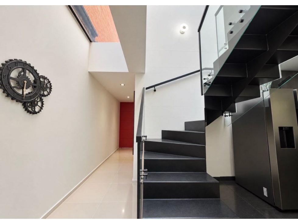 VENDO CASA EN ENVIGADO SECTOR LOMA DEL ATRAVESADO — foto 5