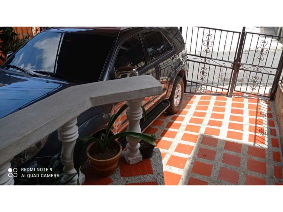 VENDO CASA EN FLORENCIA 1°PISO PARQUEADERO EN ANTEJARDIN — foto 2