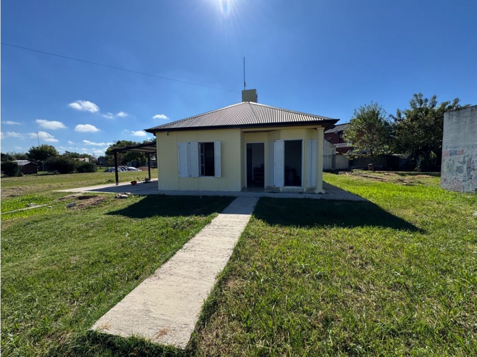 Vendo Casa en Frente a la Plaza de Pronunciamiento, Entre Ríos. — foto 3
