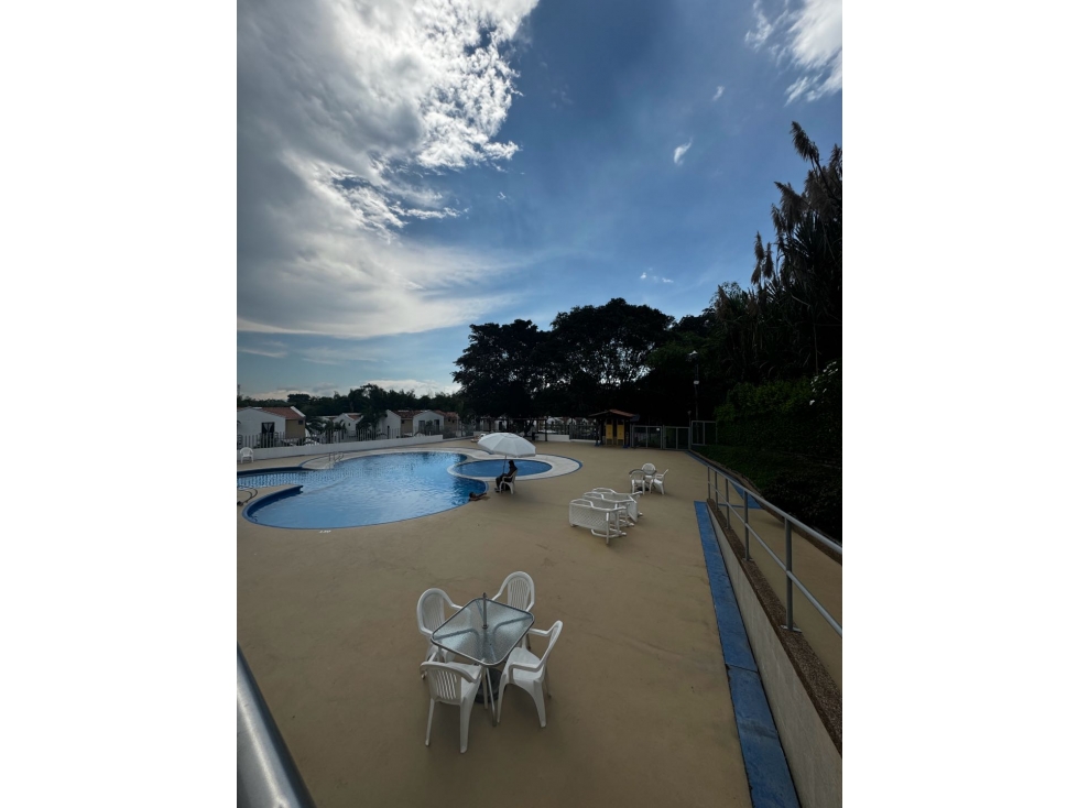VENDO CASA EN LA AVENIDA SUR PEREIRA