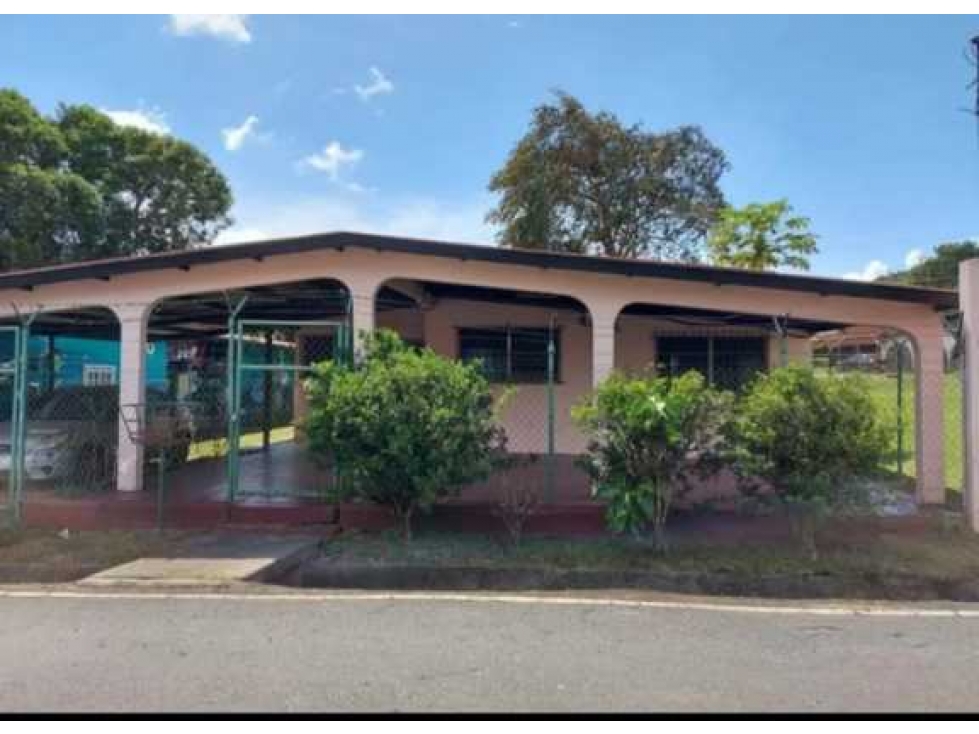 VENDO CASA EN LA CHORRERA BARIO COLÓN 3R (DMFS) - 1