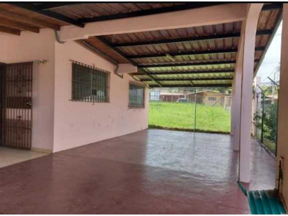 VENDO CASA EN LA CHORRERA BARIO COLÓN 3R (DMFS) - 2