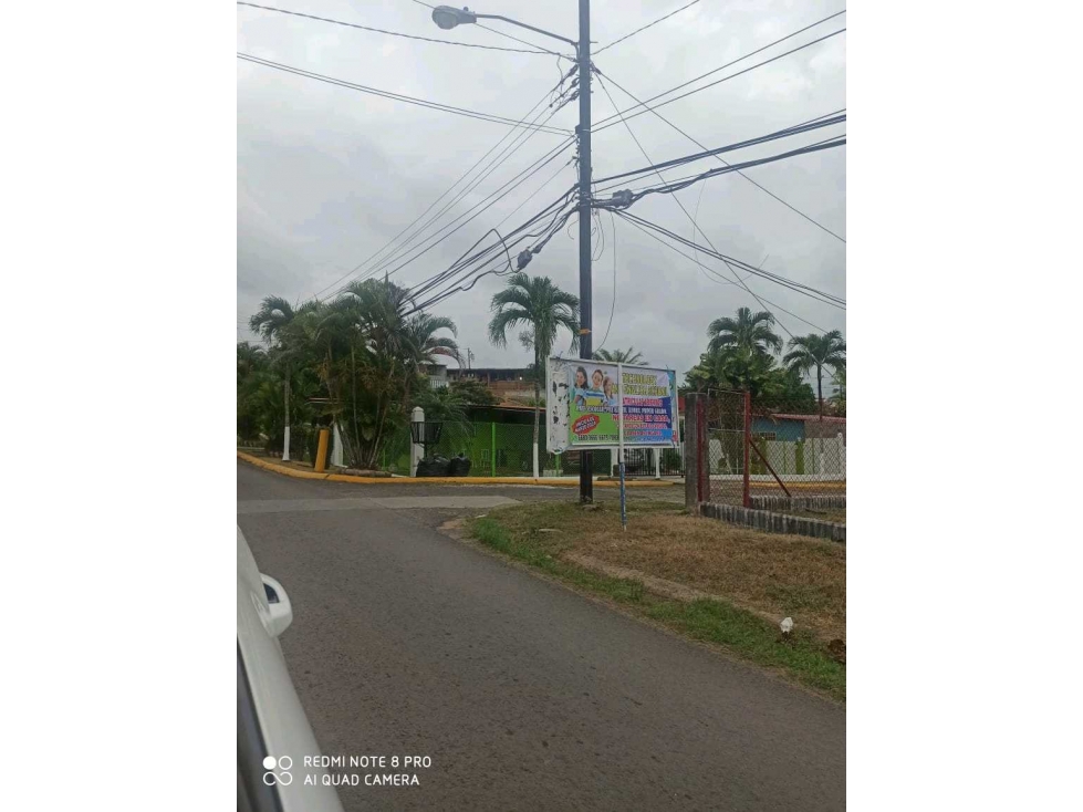 VENDO CASA EN LA CHORRERA BARRIADA MARIA LETICIA 4R (DMFS) - 1