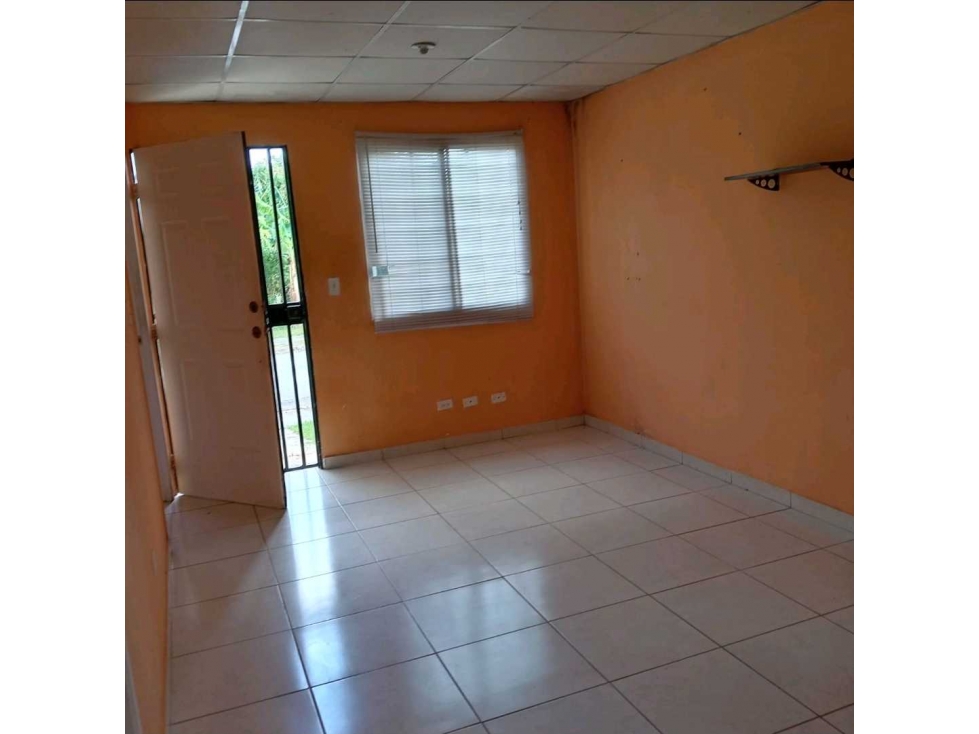 VENDO CASA EN LA CHORRERA LA MENDOZA BARRIADA SUNSET COUNTRY CLUB — foto 3