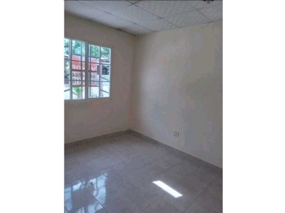 VENDO CASA EN LA CHORRERA RESIDENVIAL LOS FLAMINGOS — foto 2