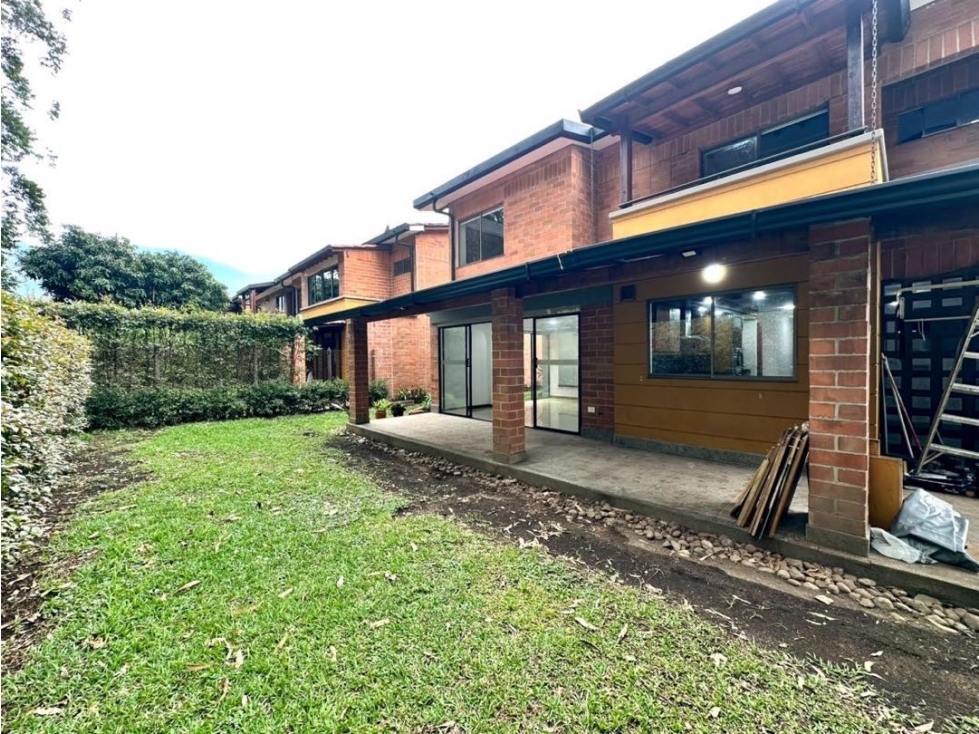 Vendo casa en el sector Suramérica en La Estrella — foto 2