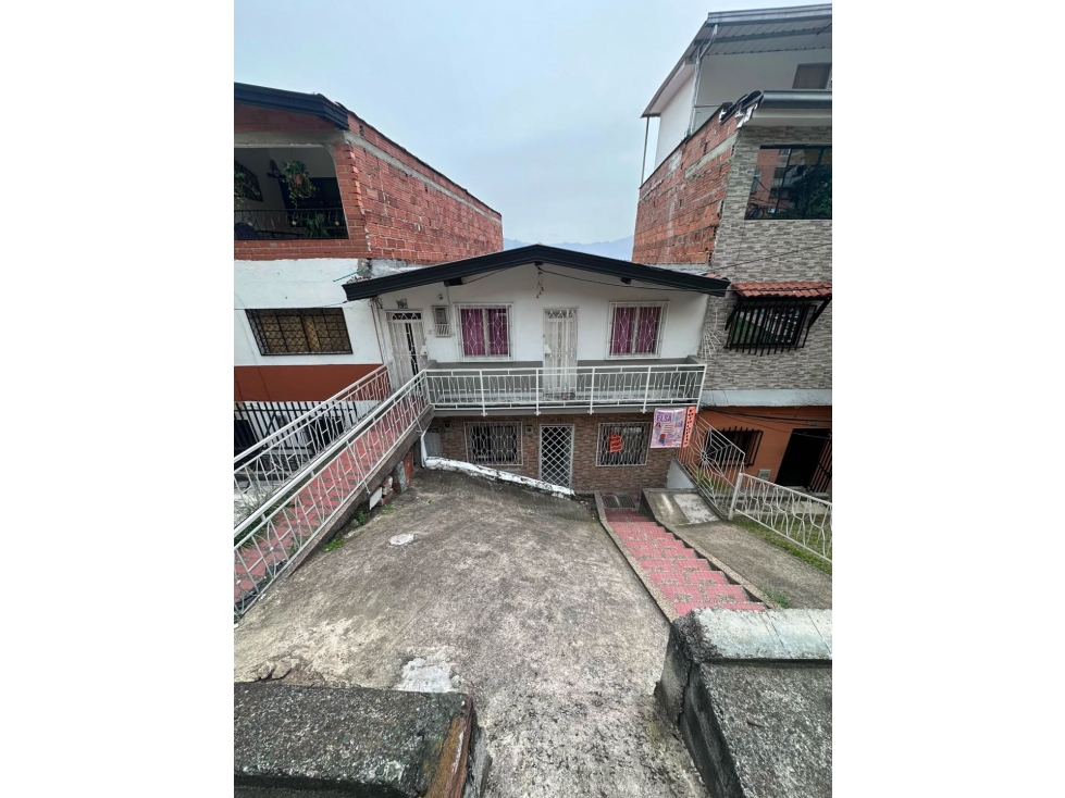 Vendo casa en la milagrosa - sótano