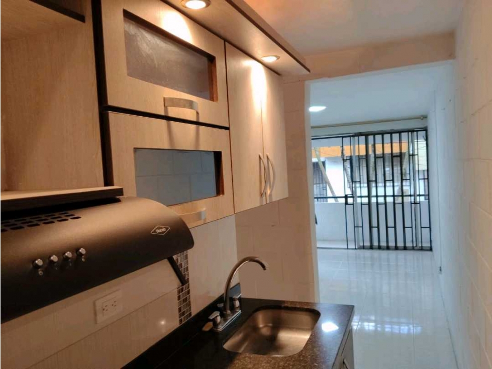 VENDO CASA EN LA NAVARRA, BELLO