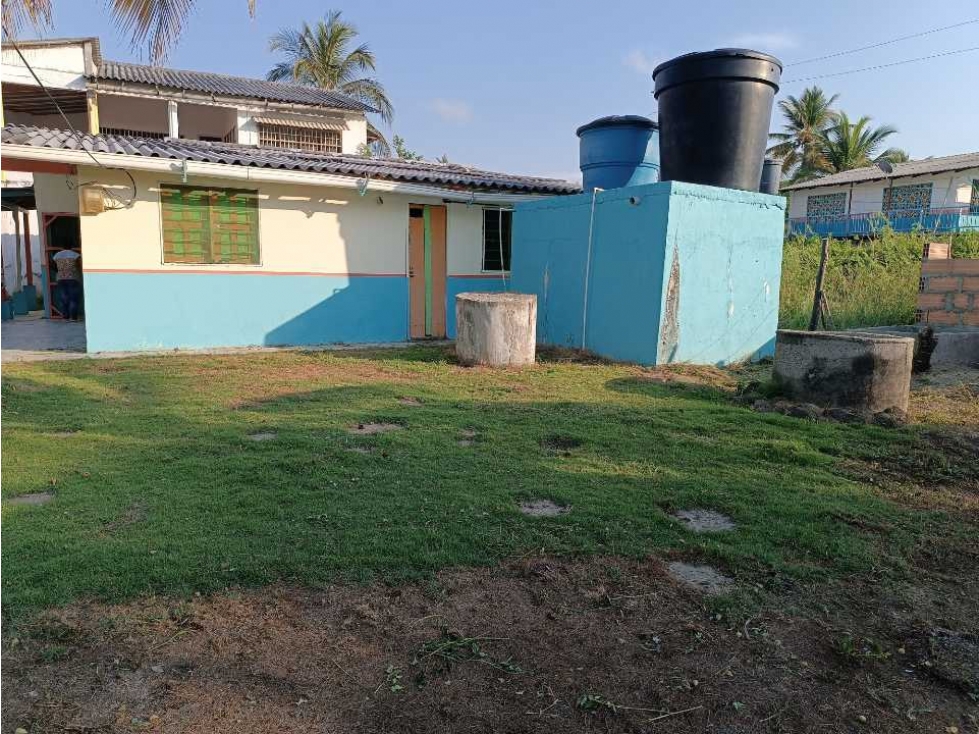VENDO CASA EN LA PLAYA DE MOÑITOS PRECIO DE OPORTUNIDAD PARA INVERSIÓN - 4
