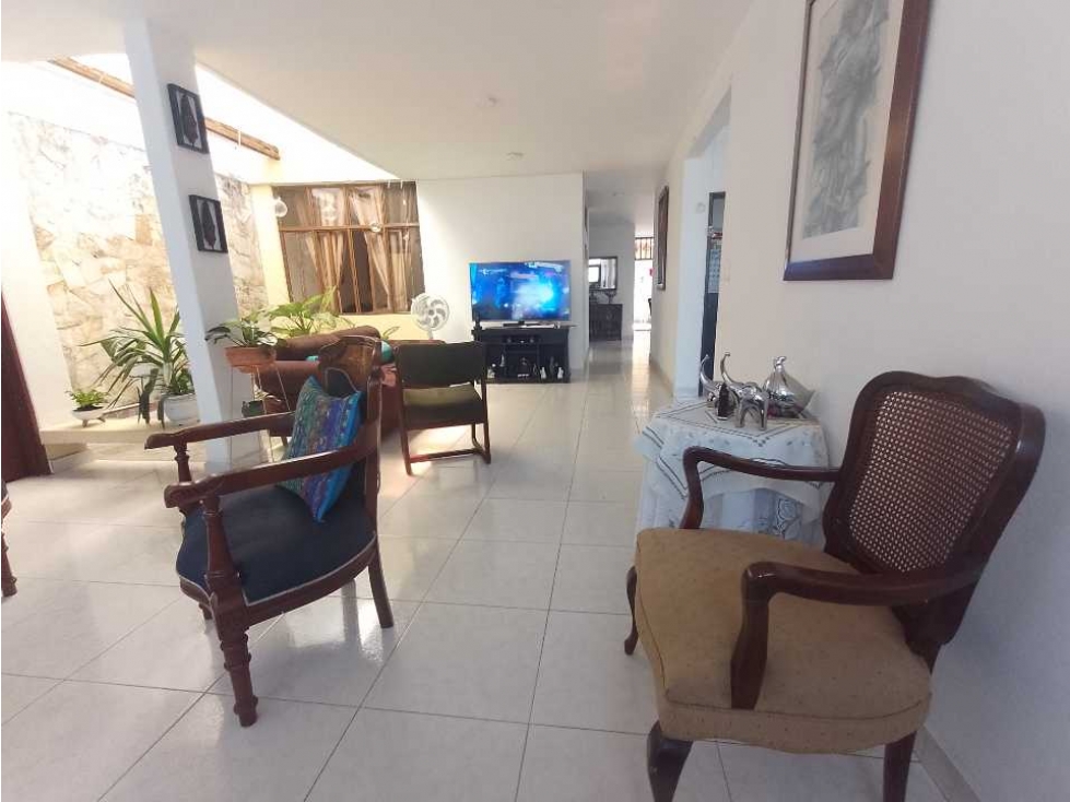 VENTA CASA EN CALI BARRIO LOS CAMBULOS — foto 4