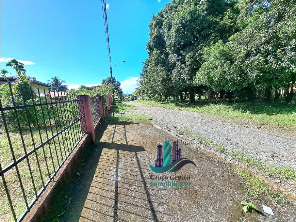 VENDO CASA TRES HABITACIONES Y EN LOTE DE MIL METROS BUGABA - 3