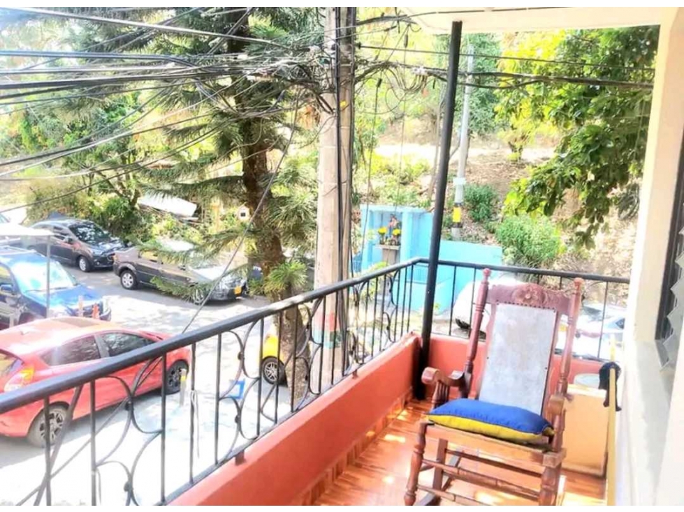 VENDO CASA EN MEDELLIN BARRIO BOYACA LAS BRISAS