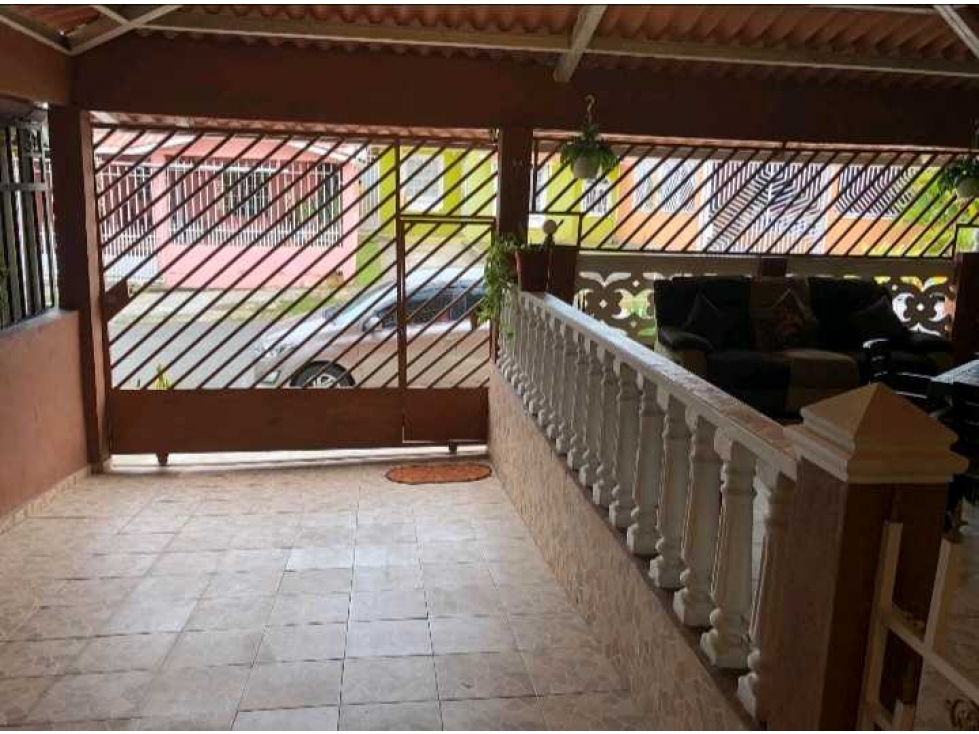 VENDO CASA EN MONTELIMAR CHORRERA HACIENDA LOS MOLINOS — foto 2
