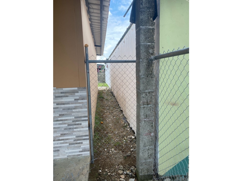 Se Vende Casa Completamente Cercada en Nuevo Tocumen — foto 2