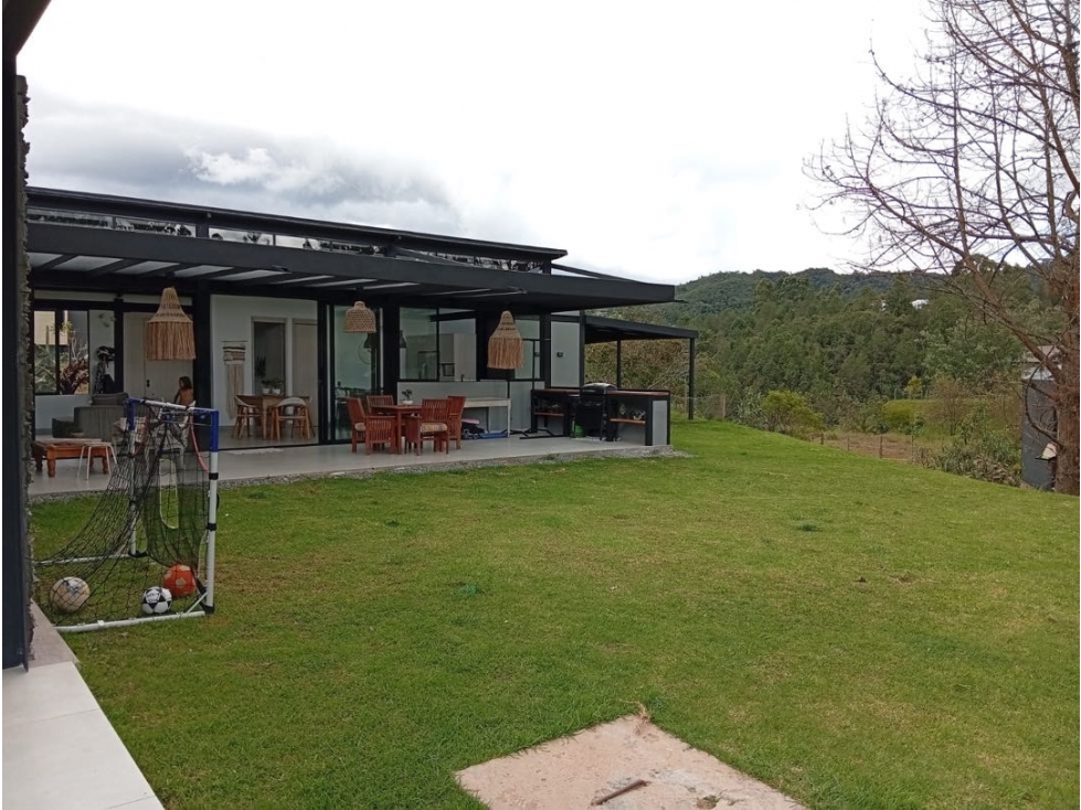 VENDO CASA EN PARCELACIÓN. INGRESO POR ALTO DE ESCOBERO Y PALMAS — foto 2