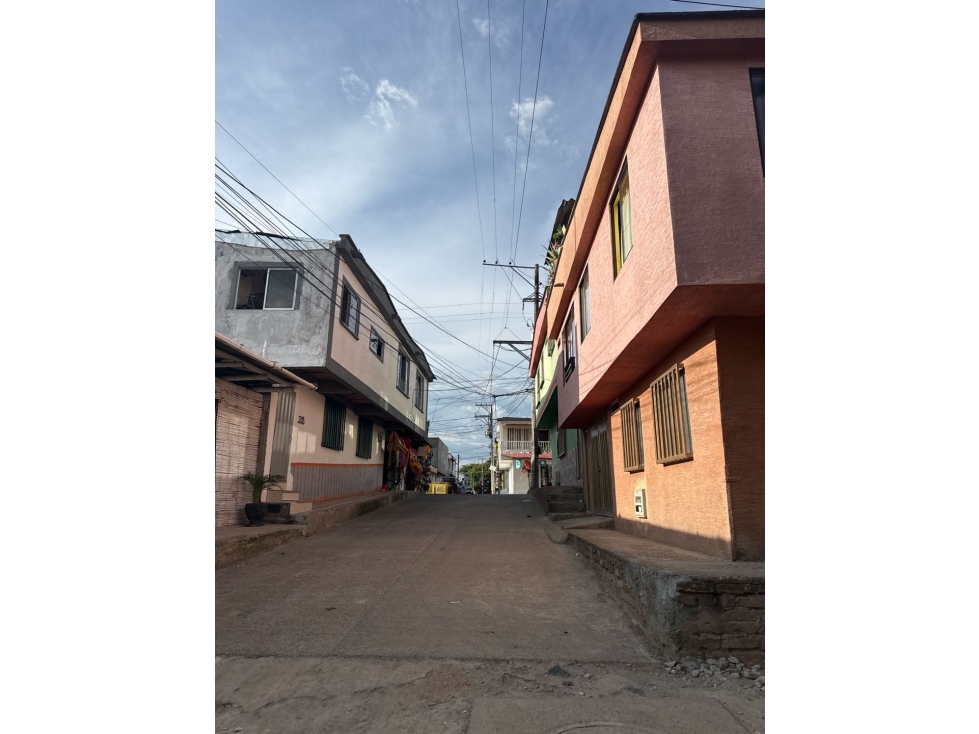 VENDO CASA EN QUIMBAYA